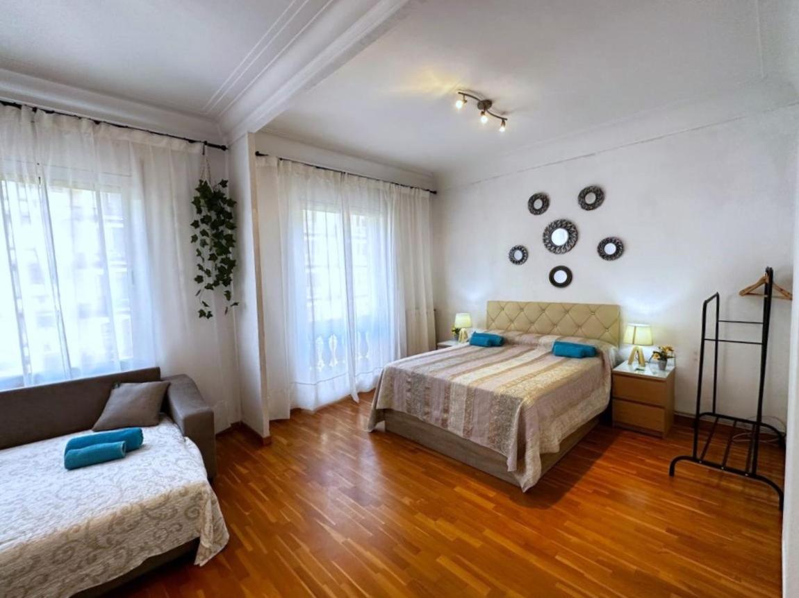 Habitaciones Acogedoras Barcelona Kültér fotó
