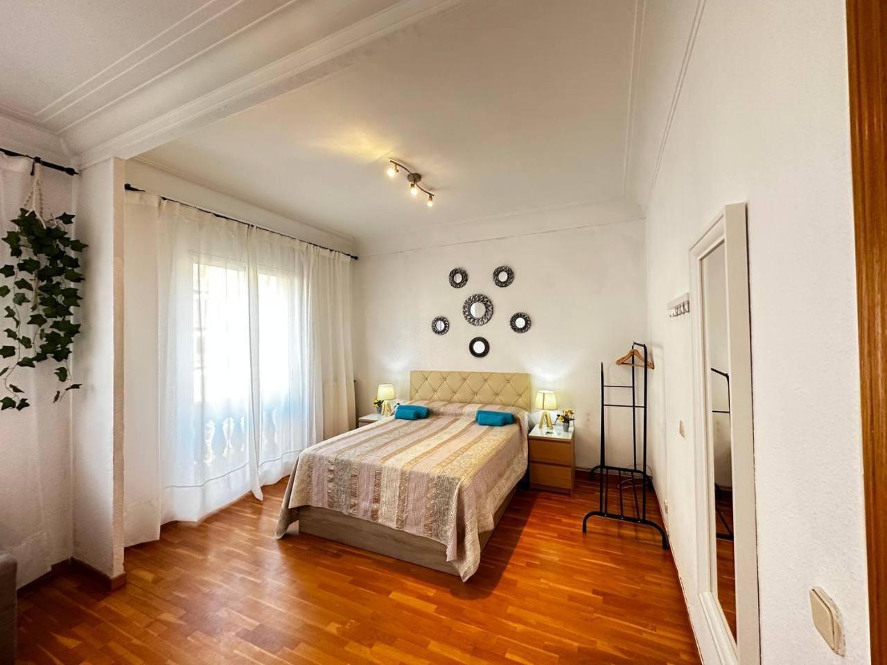 Habitaciones Acogedoras Barcelona Kültér fotó