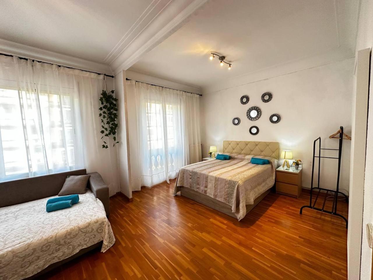 Habitaciones Acogedoras Barcelona Kültér fotó