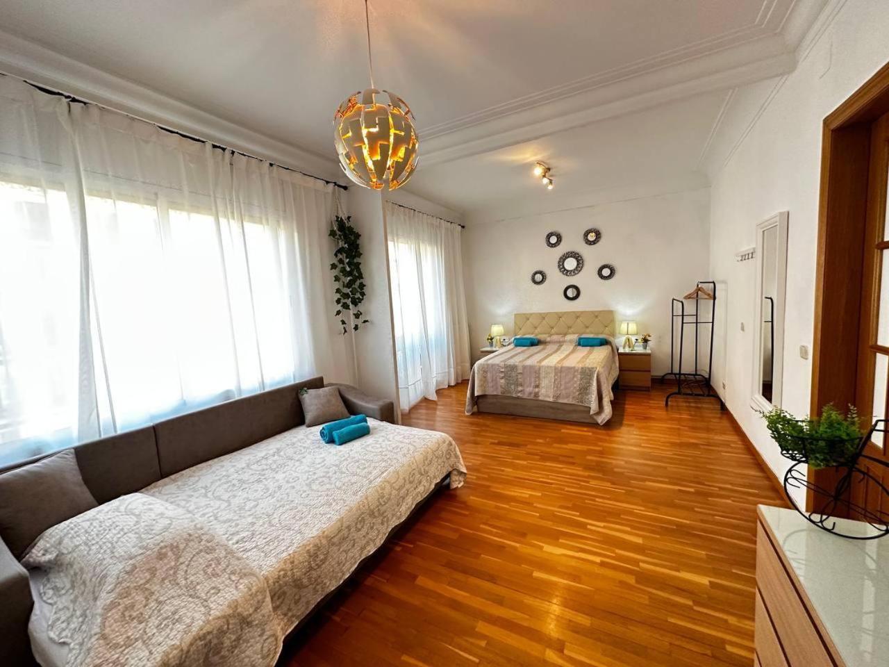 Habitaciones Acogedoras Barcelona Kültér fotó